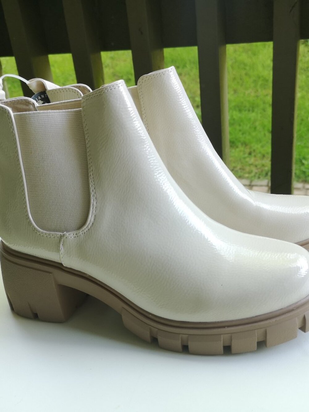 Cream Chunky Lug Sole Ankle Booties Shoes US 10